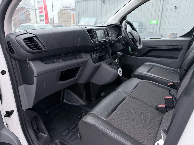 Peugeot Expert 1.5 BlueHDi 1000 Professional Compact Panel Van SWB Euro 6 (s/s) 6dr 6dr Manual 2026