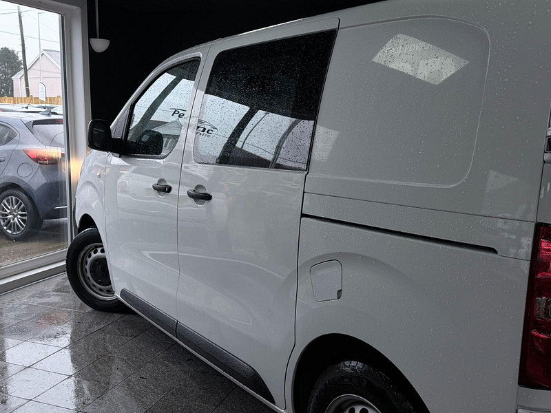 Peugeot Expert 1.5 BlueHDi 1000 Professional Compact Panel Van SWB Euro 6 (s/s) 6dr 6dr Manual 2026