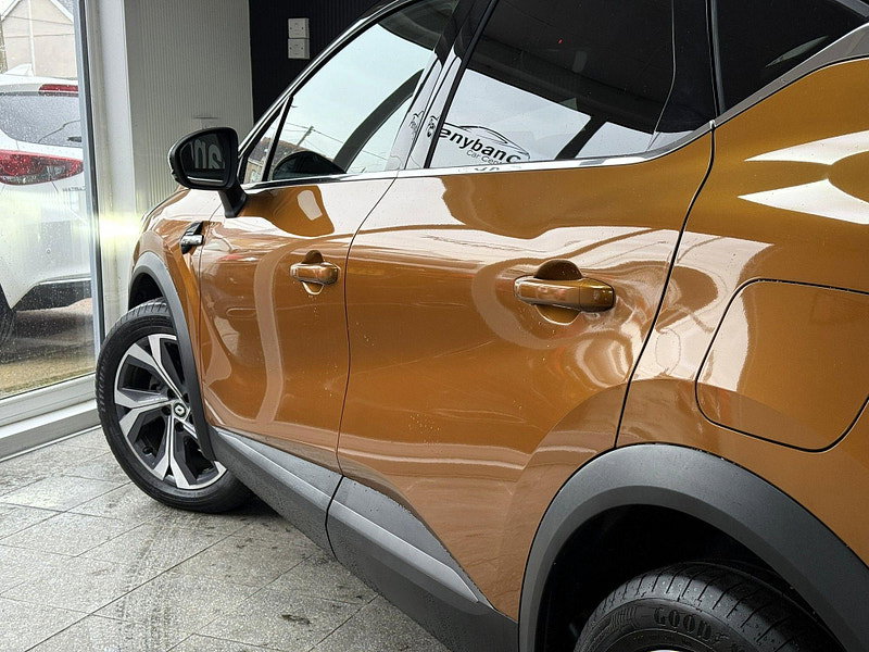 Renault Captur 1.6 E-TECH 9.8kWh RS Line Auto Euro 6 (s/s) 5dr 5dr Automatic 2026