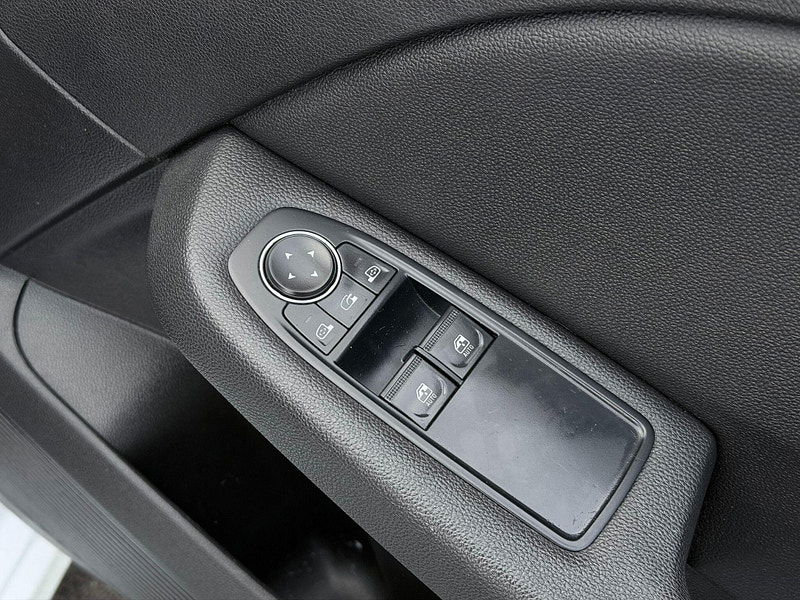 Renault Clio 1.0 TCe Iconic Euro 6 (s/s) 5dr 5dr Manual 2026