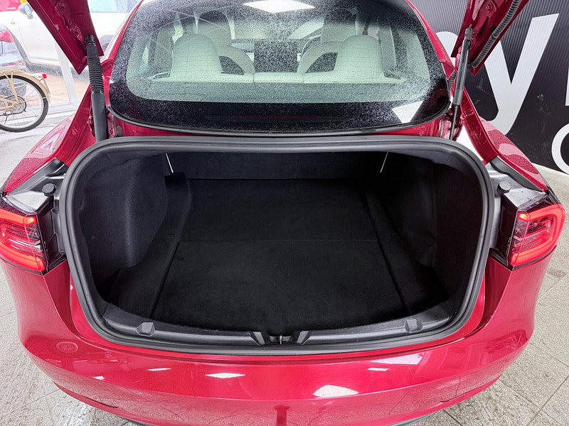 Tesla Model 3 (Dual Motor) Long Range Auto 4WDE 4dr 4dr Automatic 2026