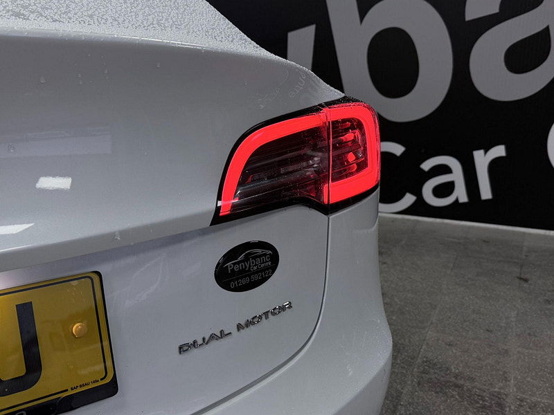 Tesla Model 3 (Dual Motor) Long Range Auto 4WDE 4dr 4dr Automatic 2026