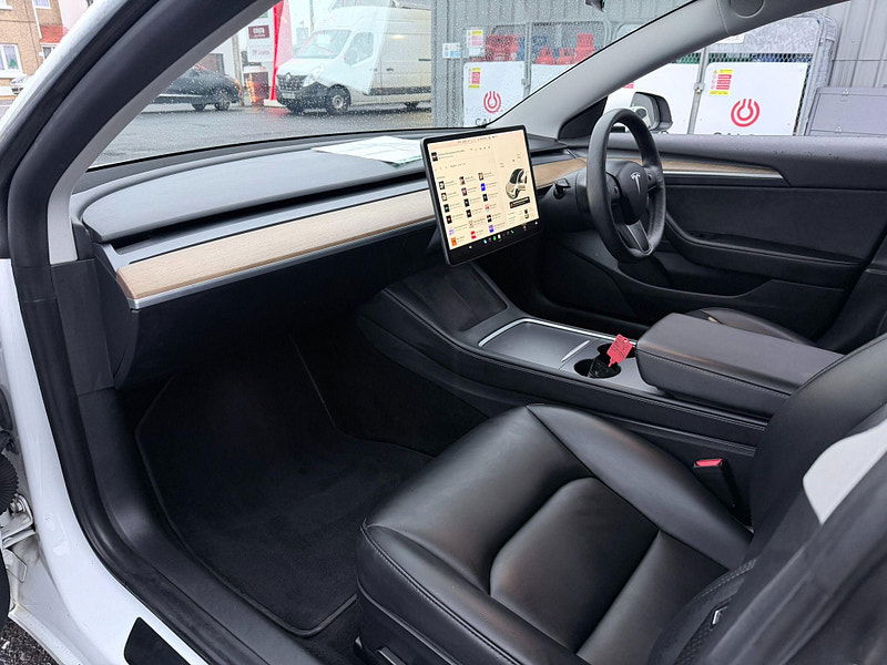 Tesla Model 3 (Dual Motor) Long Range Auto 4WDE 4dr 4dr Automatic 2026