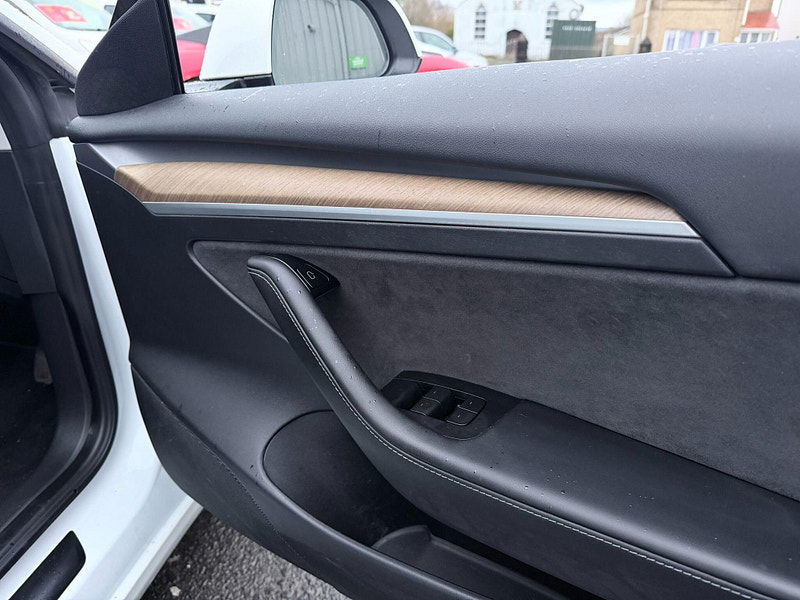 Tesla Model 3 (Dual Motor) Long Range Auto 4WDE 4dr 4dr Automatic 2026