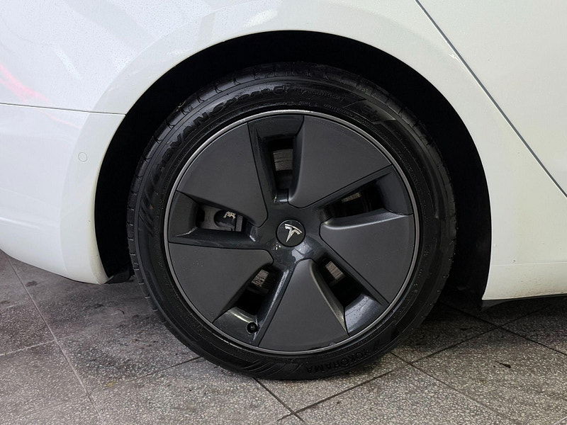 Tesla Model 3 (Dual Motor) Long Range Auto 4WDE 4dr 4dr Automatic 2026