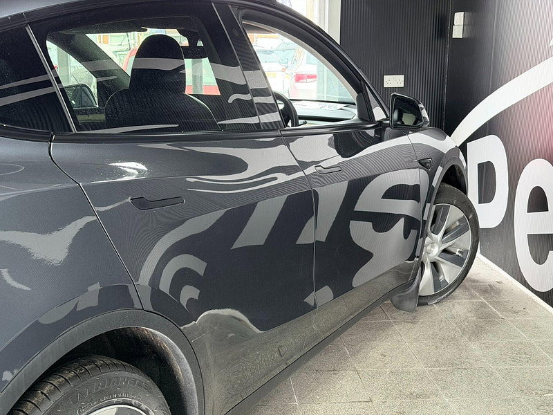 Tesla Model Y (Dual Motor) Long Range Auto 4WDE 5dr 5dr Automatic 2026