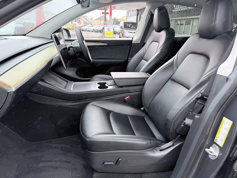 Tesla Model Y (Dual Motor) Long Range Auto 4WDE 5dr 5dr Automatic 2026