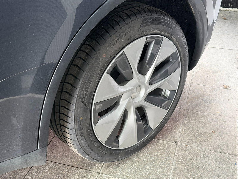 Tesla Model Y (Dual Motor) Long Range Auto 4WDE 5dr 5dr Automatic 2026