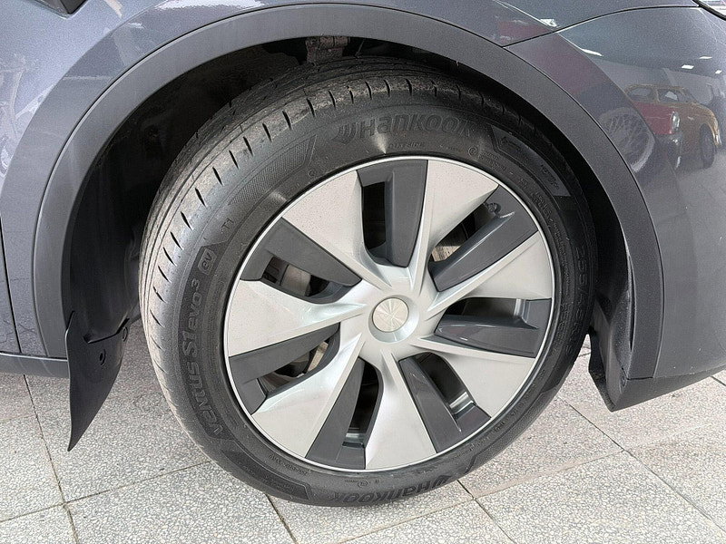 Tesla Model Y (Dual Motor) Long Range Auto 4WDE 5dr 5dr Automatic 2026