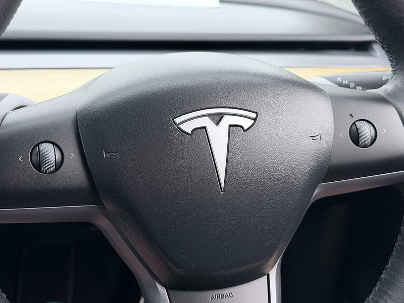 Tesla Model Y (Dual Motor) Long Range Auto 4WDE 5dr 5dr Automatic 2026