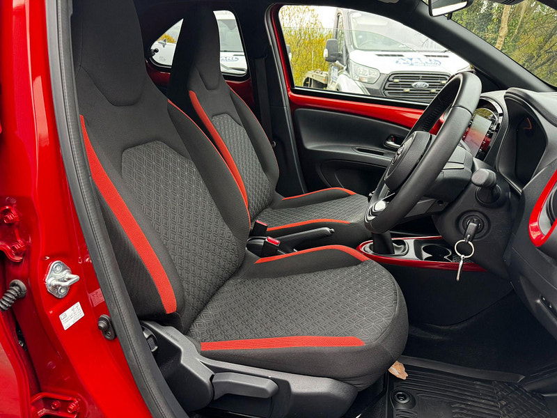 Toyota Aygo x 1.0 VVT-i Edge Euro 6 (s/s) 5dr 5dr Manual 2026