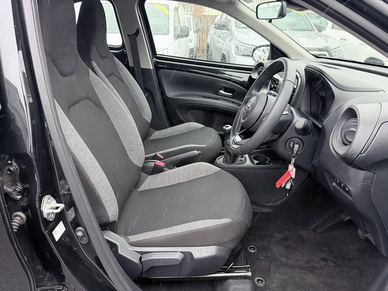 Toyota Aygo x 1.0 VVT-i Pure Euro 6 (s/s) 5dr 5dr Manual 2026