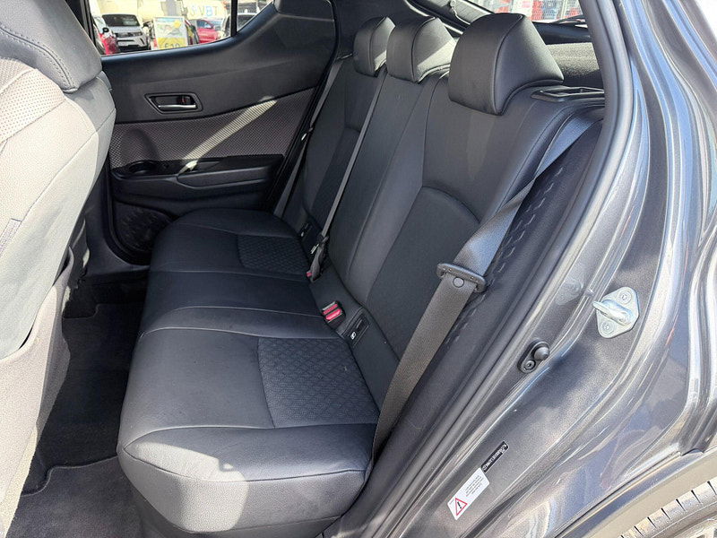 Toyota C-HR 2.0 VVT-h Excel CVT Euro 6 (s/s) 5dr 5dr Automatic 2026