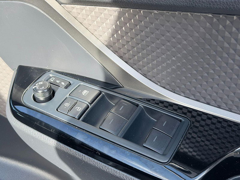 Toyota C-HR 2.0 VVT-h Excel CVT Euro 6 (s/s) 5dr 5dr Automatic 2026