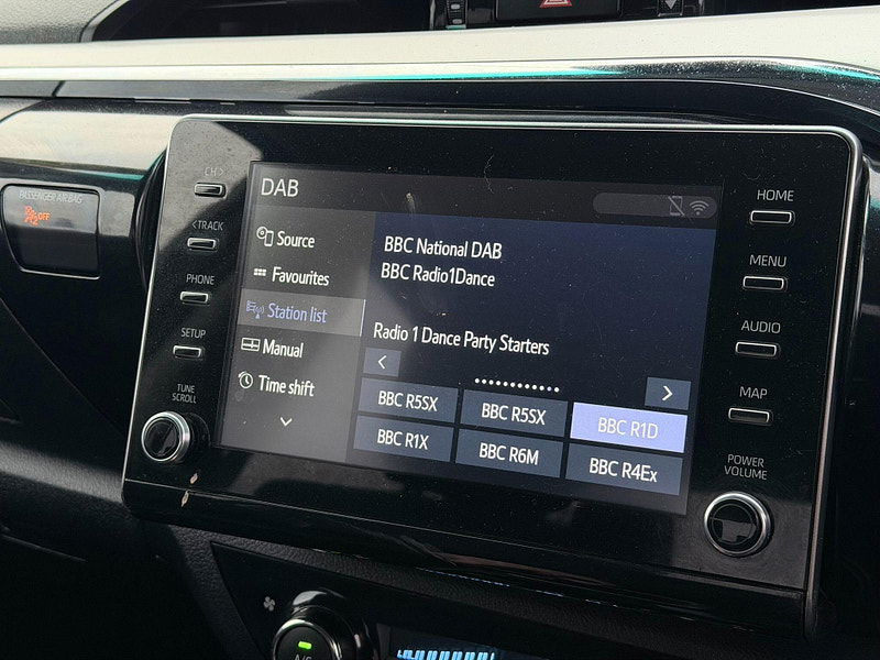 Toyota Hilux 2.8 D-4D Invincible Auto 4WD Euro 6 (s/s) 4dr 4dr Automatic 2026