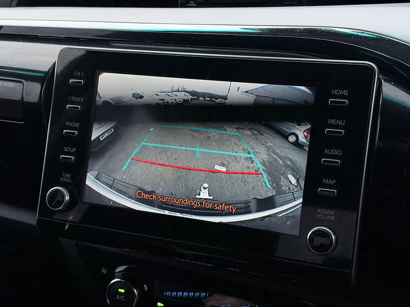 Toyota Hilux 2.8 D-4D Invincible Auto 4WD Euro 6 (s/s) 4dr 4dr Automatic 2026