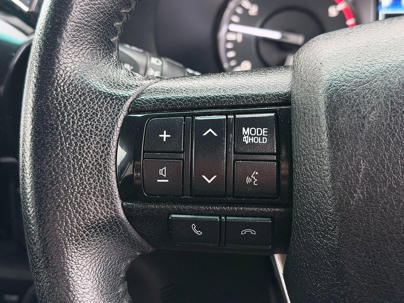 Toyota Hilux 2.8 D-4D Invincible Auto 4WD Euro 6 (s/s) 4dr 4dr Automatic 2026