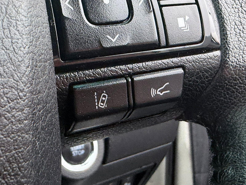 Toyota Hilux 2.8 D-4D Invincible Auto 4WD Euro 6 (s/s) 4dr 4dr Automatic 2026