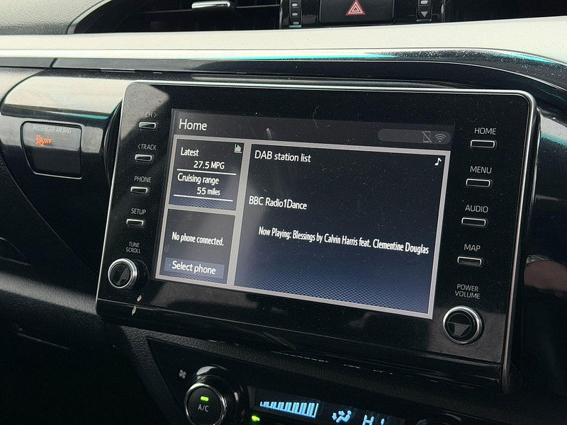 Toyota Hilux 2.8 D-4D Invincible Auto 4WD Euro 6 (s/s) 4dr 4dr Automatic 2026