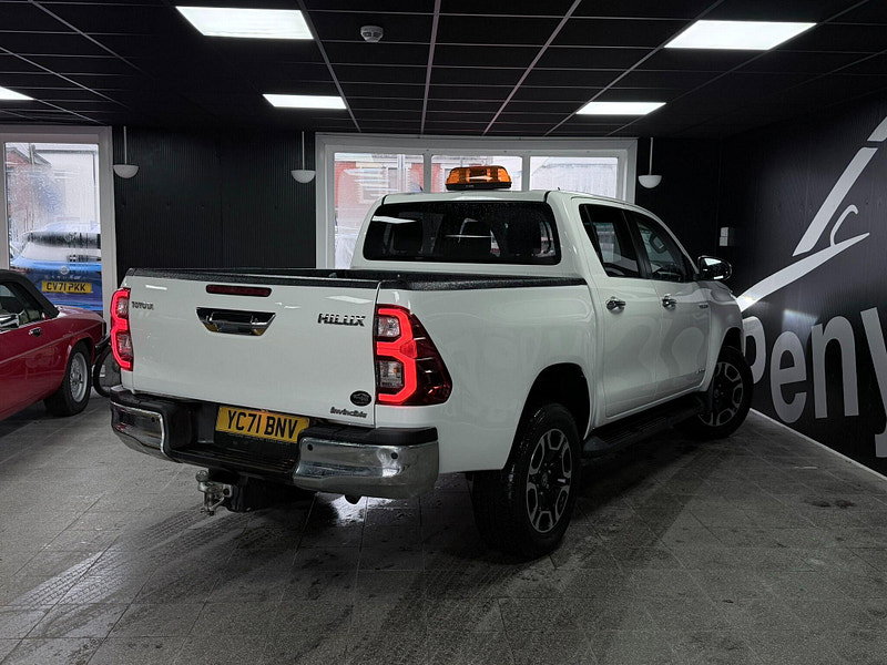 Toyota Hilux 2.8 D-4D Invincible Auto 4WD Euro 6 (s/s) 4dr 4dr Automatic 2026