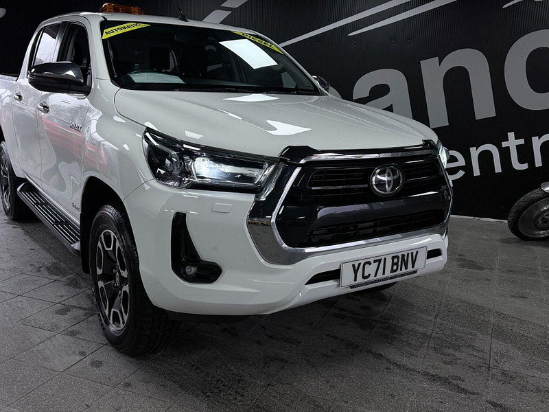 Toyota Hilux 2.8 D-4D Invincible Auto 4WD Euro 6 (s/s) 4dr 4dr Automatic 2026
