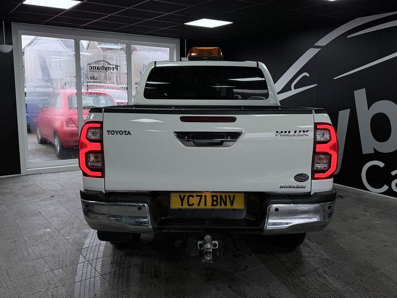 Toyota Hilux 2.8 D-4D Invincible Auto 4WD Euro 6 (s/s) 4dr 4dr Automatic 2026