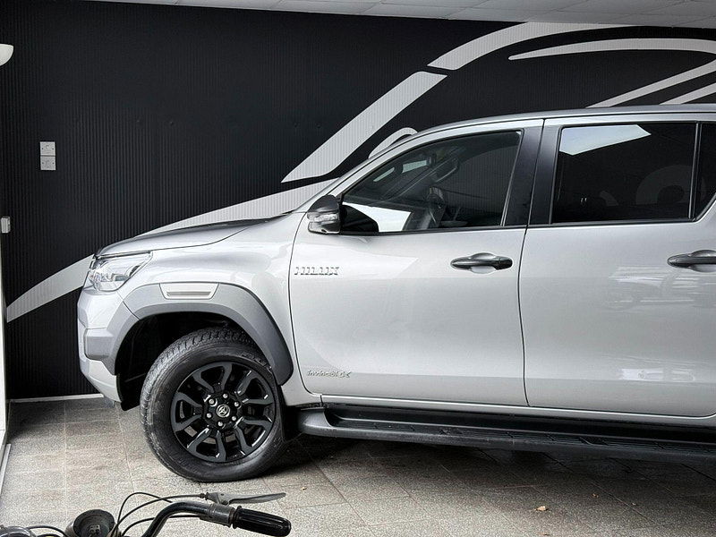 Toyota Hilux 2.8 D-4D Invincible X Auto 4WD Euro 6 (s/s) 4dr 4dr Automatic 2026