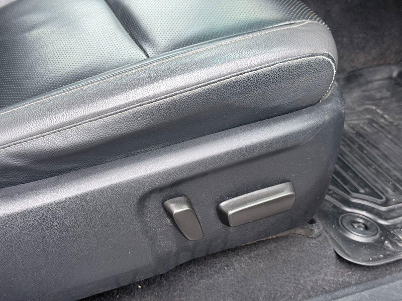 Toyota Hilux 2.8 D-4D Invincible X Auto 4WD Euro 6 (s/s) 4dr 4dr Automatic 2026