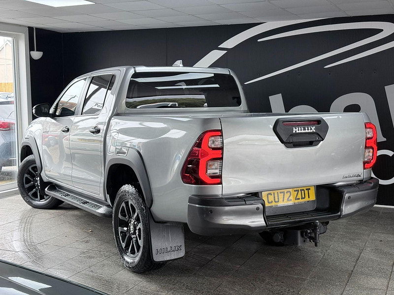 Toyota Hilux 2.8 D-4D Invincible X Auto 4WD Euro 6 (s/s) 4dr 4dr Automatic 2026