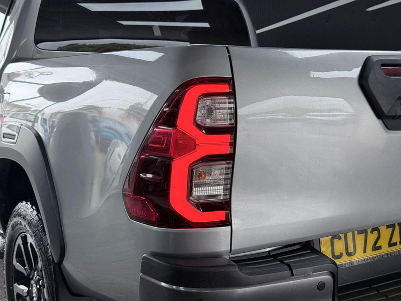 Toyota Hilux 2.8 D-4D Invincible X Auto 4WD Euro 6 (s/s) 4dr 4dr Automatic 2026