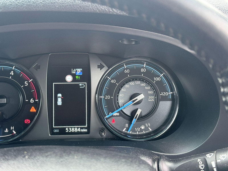 Toyota Hilux 2.8 D-4D Invincible X Auto 4WD Euro 6 (s/s) 4dr 4dr Automatic 2026