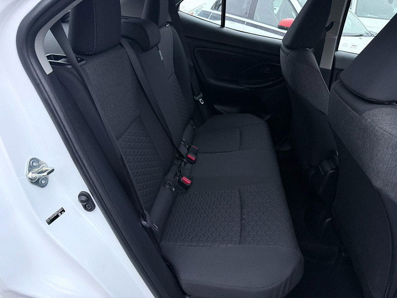 Toyota Yaris Cross 1.5 VVT-h Icon E-CVT Euro 6 (s/s) 5dr 5dr Automatic 2026