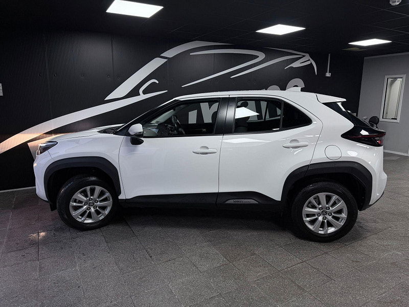 Toyota Yaris Cross 1.5 VVT-h Icon E-CVT Euro 6 (s/s) 5dr 5dr Automatic 2026