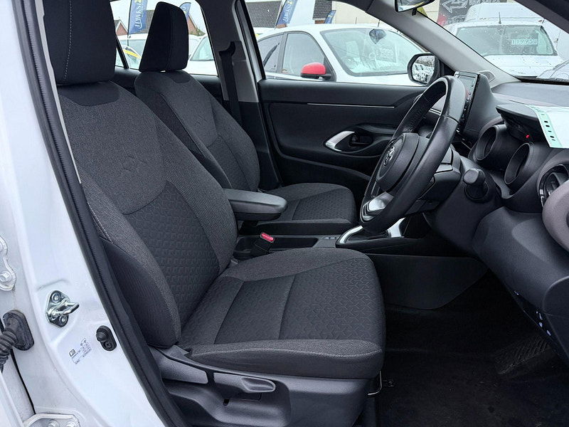 Toyota Yaris Cross 1.5 VVT-h Icon E-CVT Euro 6 (s/s) 5dr 5dr Automatic 2026