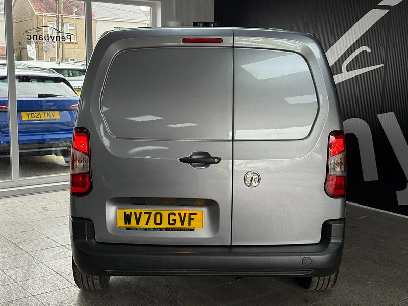 Vauxhall Combo 1.5 Turbo D 2000 Edition L1 H1 Euro 6 (s/s) 4dr 4dr Manual 2026