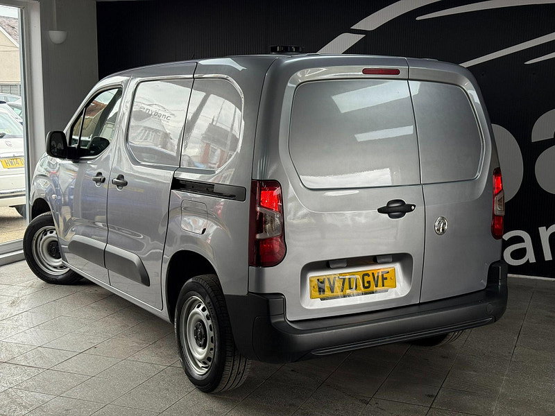 Vauxhall Combo 1.5 Turbo D 2000 Edition L1 H1 Euro 6 (s/s) 4dr 4dr Manual 2026