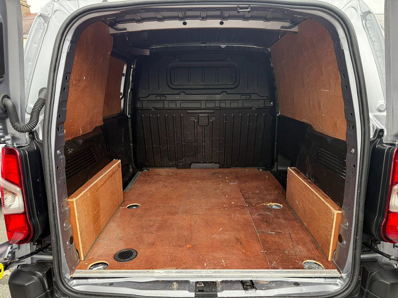 Vauxhall Combo 1.5 Turbo D 2000 Edition L1 H1 Euro 6 (s/s) 4dr 4dr Manual 2026