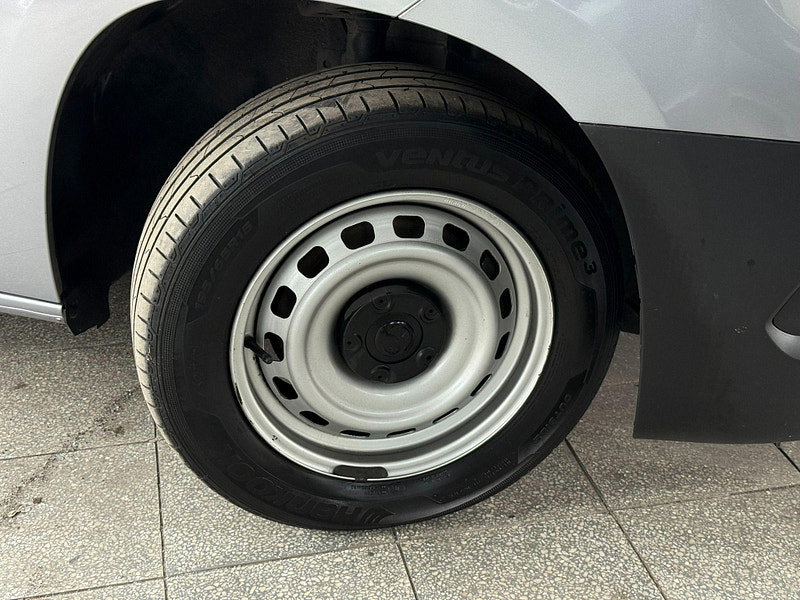 Vauxhall Combo 1.5 Turbo D 2000 Edition L1 H1 Euro 6 (s/s) 4dr 4dr Manual 2026