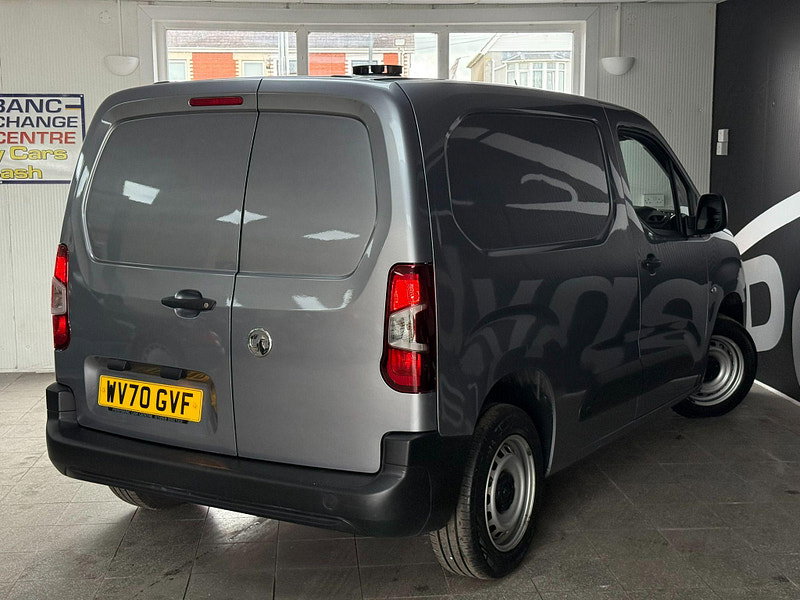 Vauxhall Combo 1.5 Turbo D 2000 Edition L1 H1 Euro 6 (s/s) 4dr 4dr Manual 2026