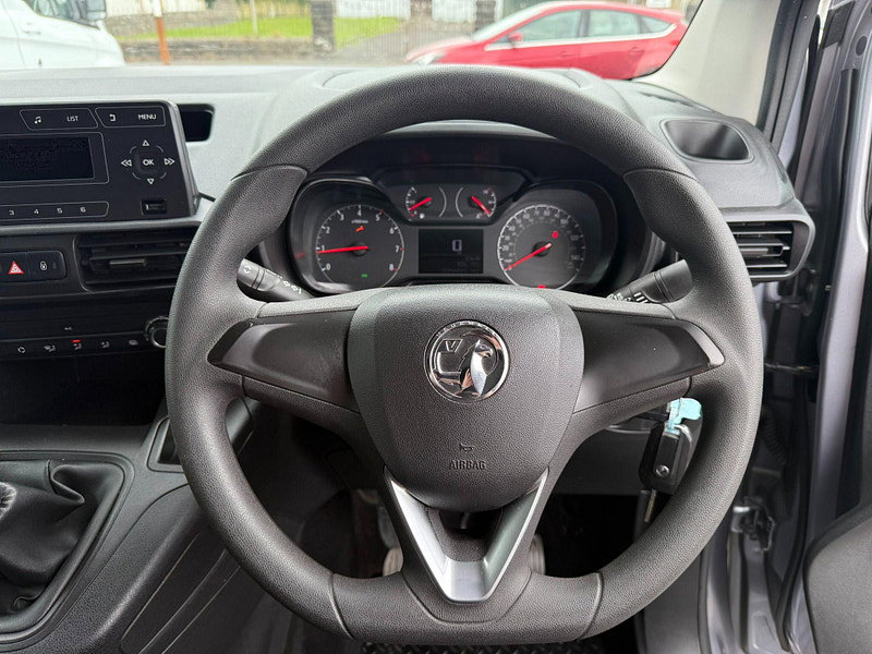 Vauxhall Combo 1.5 Turbo D 2000 Edition L1 H1 Euro 6 (s/s) 4dr 4dr Manual 2026