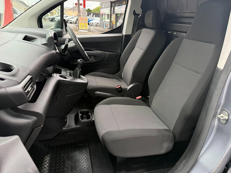 Vauxhall Combo 1.5 Turbo D 2000 Edition L1 H1 Euro 6 (s/s) 4dr 4dr Manual 2026