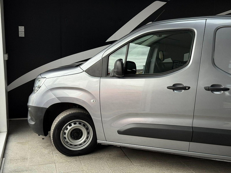 Vauxhall Combo 1.5 Turbo D 2000 Edition L1 H1 Euro 6 (s/s) 4dr 4dr Manual 2026