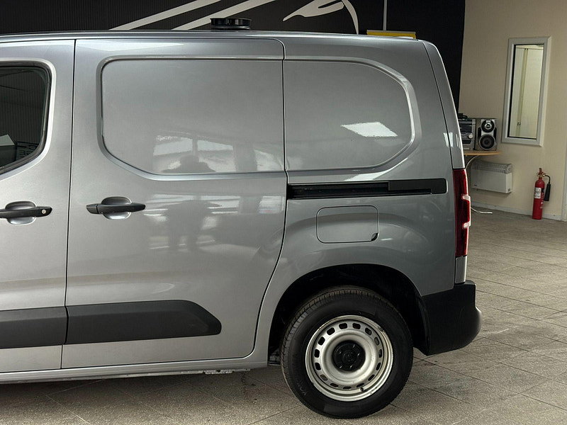 Vauxhall Combo 1.5 Turbo D 2000 Edition L1 H1 Euro 6 (s/s) 4dr 4dr Manual 2026