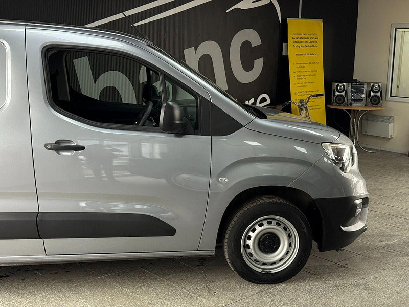 Vauxhall Combo 1.5 Turbo D 2000 Edition L1 H1 Euro 6 (s/s) 4dr 4dr Manual 2026