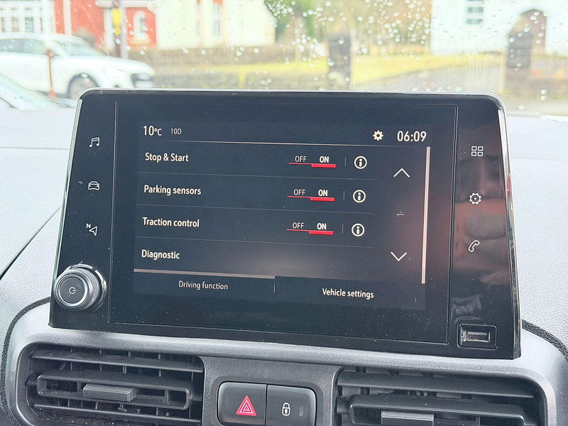 Vauxhall Combo 1.5 Turbo D 2000 Sportive L1 H1 Euro 6 (s/s) 4dr 4dr Manual 2026