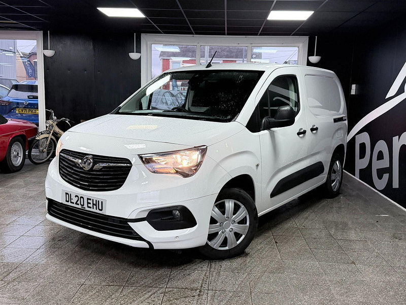 Vauxhall Combo 1.5 Turbo D 2000 Sportive L1 H1 Euro 6 (s/s) 4dr 4dr Manual 2026