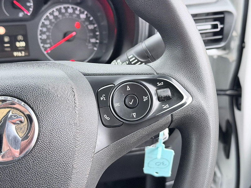 Vauxhall Combo 1.5 Turbo D 2000 Sportive L1 H1 Euro 6 (s/s) 4dr 4dr Manual 2026