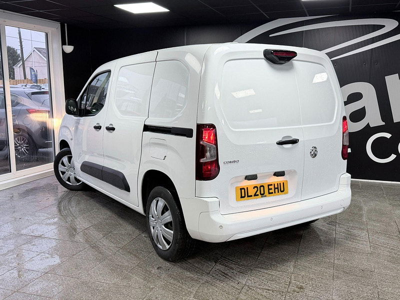 Vauxhall Combo 1.5 Turbo D 2000 Sportive L1 H1 Euro 6 (s/s) 4dr 4dr Manual 2026