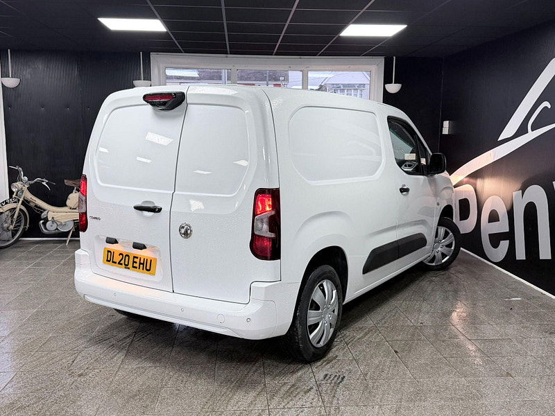 Vauxhall Combo 1.5 Turbo D 2000 Sportive L1 H1 Euro 6 (s/s) 4dr 4dr Manual 2026