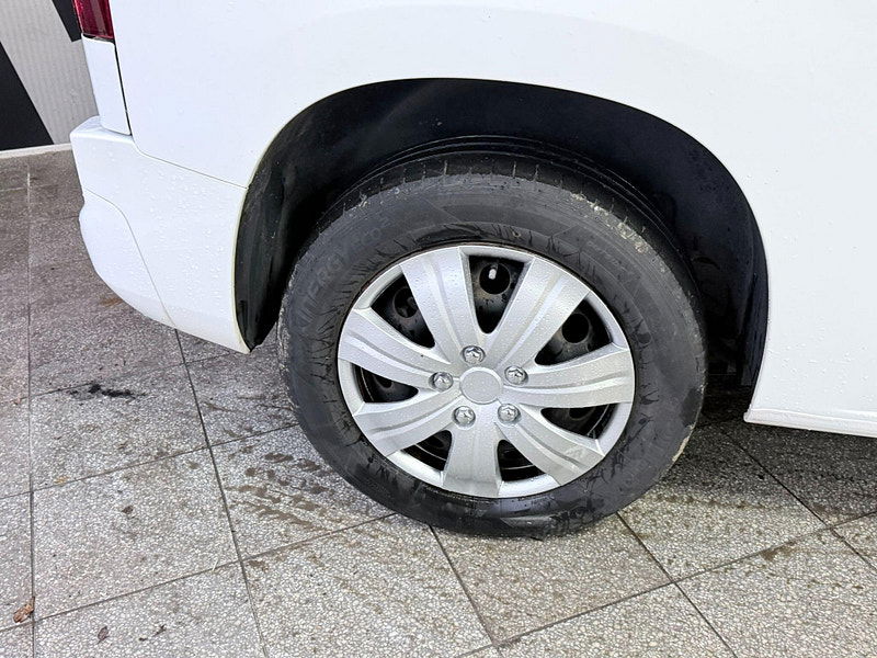 Vauxhall Combo 1.5 Turbo D 2000 Sportive L1 H1 Euro 6 (s/s) 4dr 4dr Manual 2026